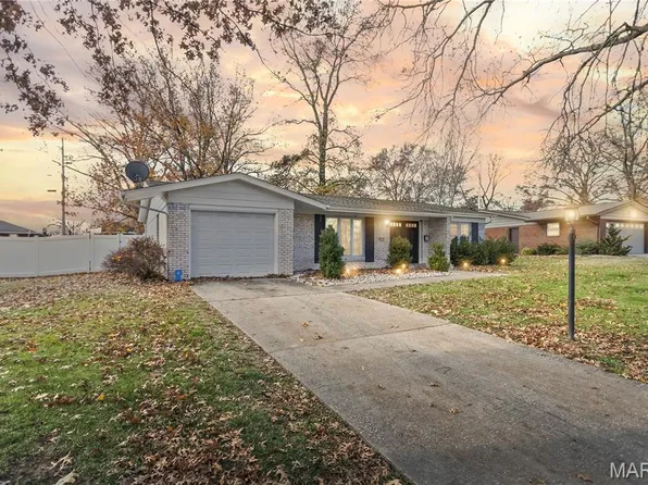 4404 Briarcliff Dr, Alton, IL 62002