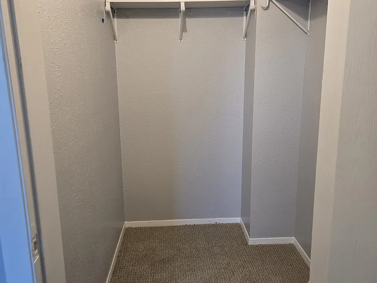5015 Highland Dr — Photo 13
