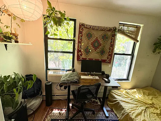 Rented by Delmark Realty LLC | media 16