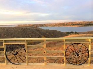 8700 Briardale Dr, Bismarck, ND 58504