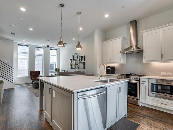 4th image of 2121 N Garrett Ave #203