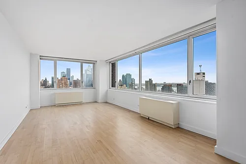 322 W 57th St Photo 1