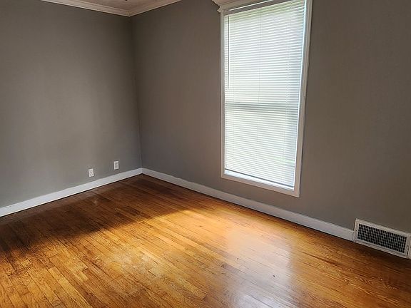 4th image of 5238 N Agnes Ave