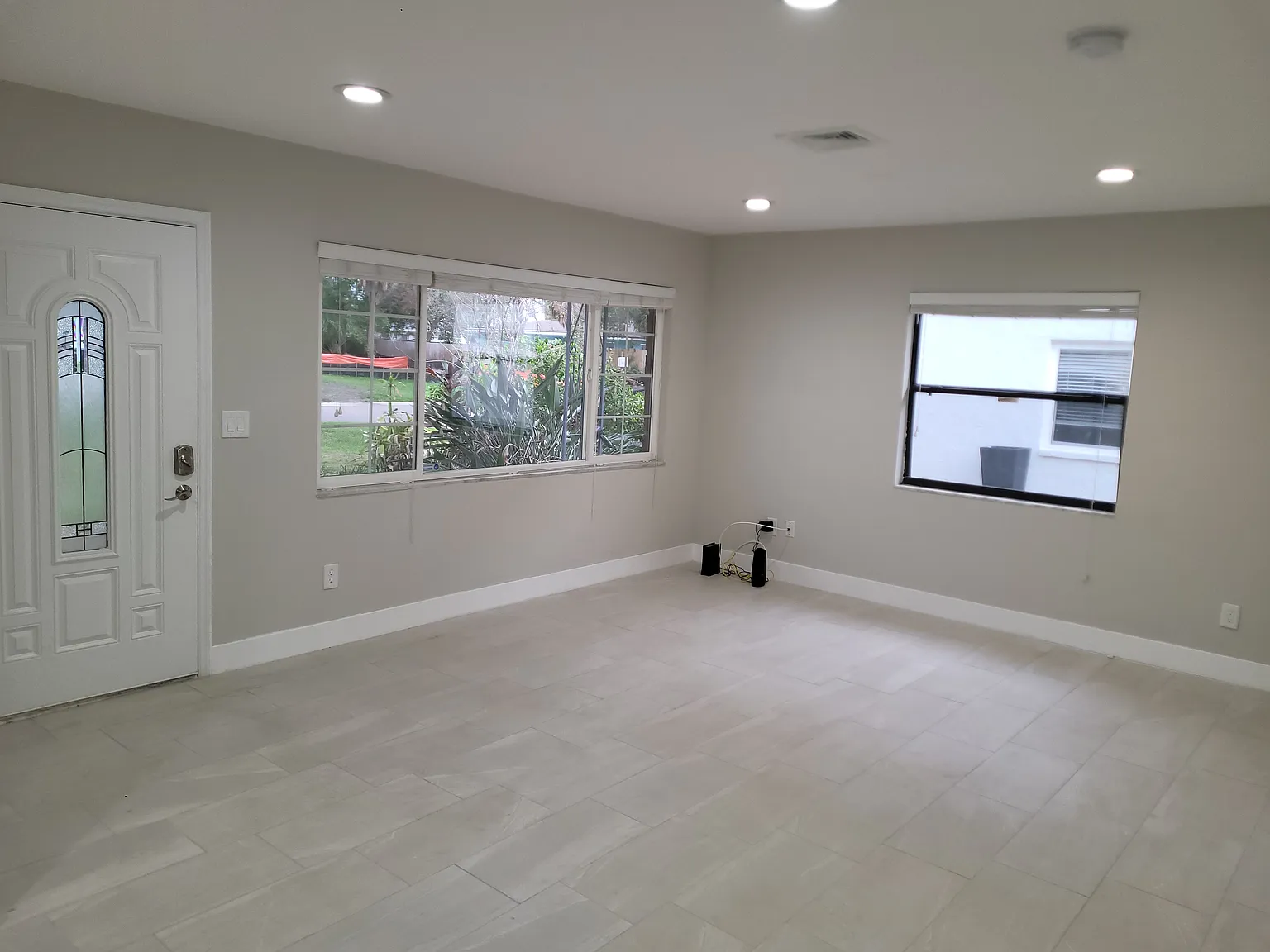 4 bed, 1450 sqft, $2,675 — Photo 2