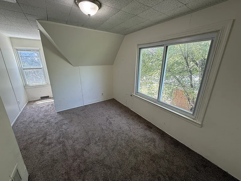 11377 Sherman Ave — Photo 8