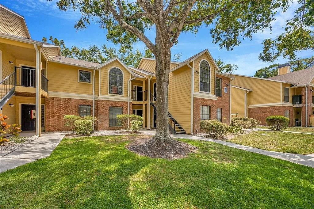1 bed, 1.0 bath, 754 sqft, $1,750 — Photo 1