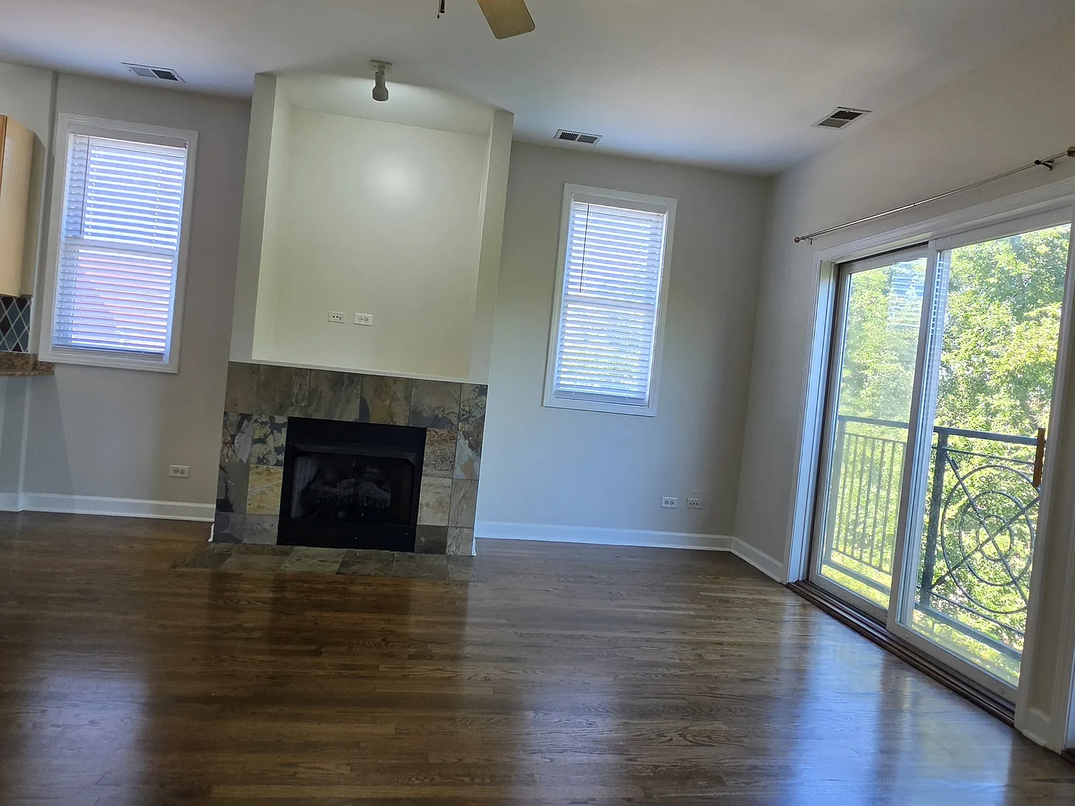 2 bed, $2,350 — Photo 3