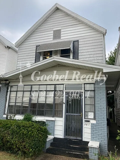 2107 W Michigan St — Photo 2