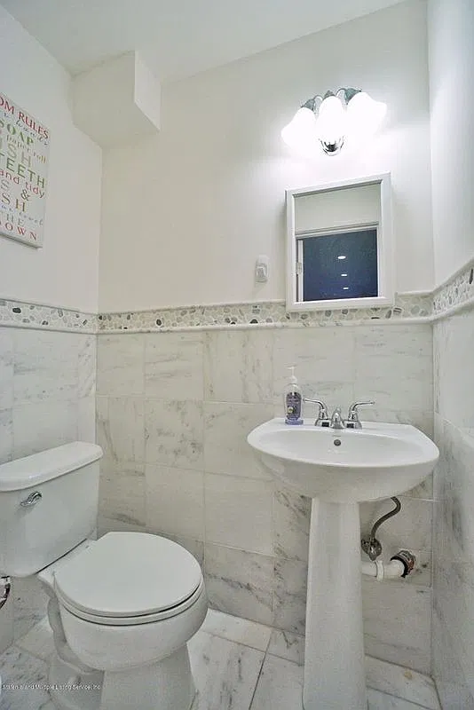 3 bed, 3.0 bath, 1098 sqft, $3,500 — Photo 4