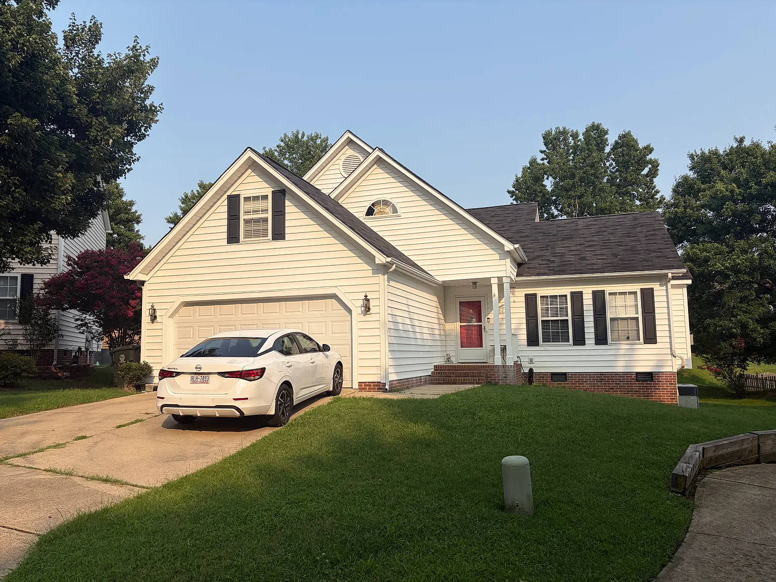 4 bed, 2.5 bath, 2100 sqft, $2,900 — Photo 1