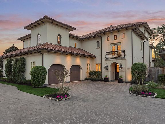 2nd image of 3 Dorset Sq