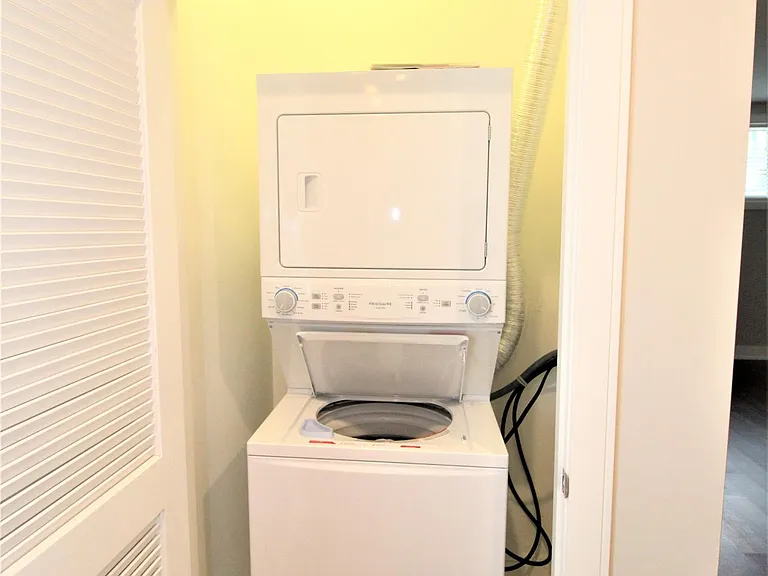 2408 W Cortland St #1W — Photo 18