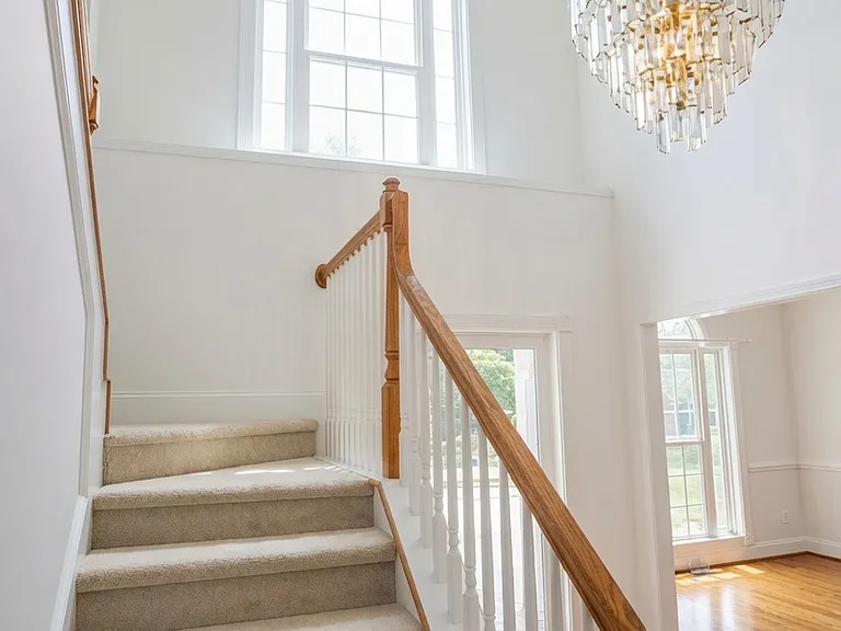 35 Belmont Dr — Photo 12