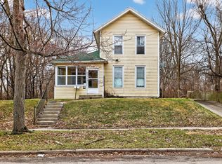 611 Oakhill Ave, Jackson, MI 49201