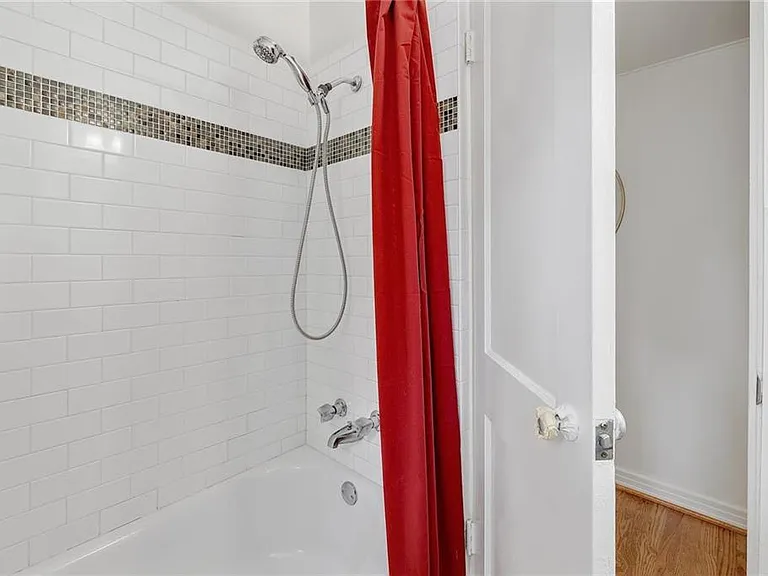 1101 Brentwood St — Photo 15