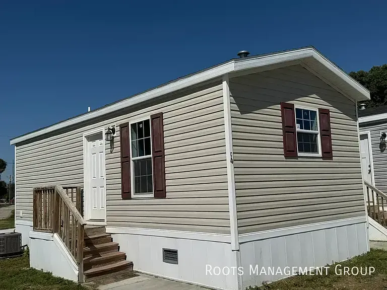 C4 Trailerville Ct #C4 — Photo 1