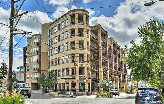 2240 N Clay St #409 — Photo 11