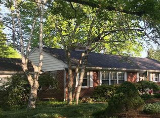 604 Airport Rd, Blacksburg, VA 24060
