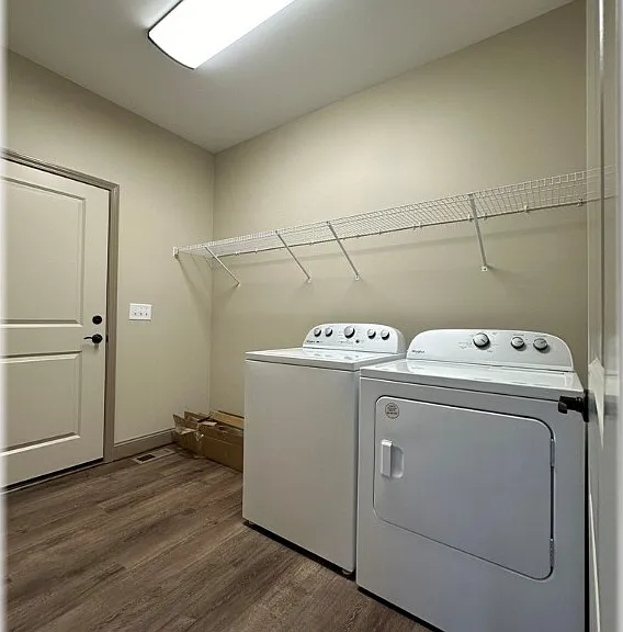 304 Cottage Hill Ct — Photo 14