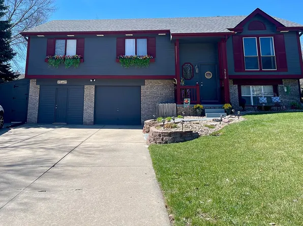 3010 N 202nd St, Elkhorn, NE 68022