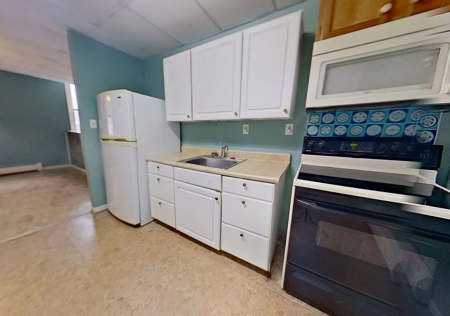 Renovated Two Bedroom Apartment in Glen Rock — Photo 2