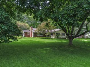 21 Countryside Rd, Fairport, NY 14450