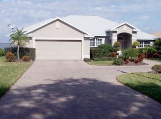 214 Banning Beach Rd, Tavares, FL 32778