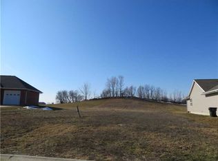 3600 Royal Dr SW, Cedar Rapids, IA 52404