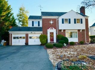 44 Highland Dr, Milltown, NJ 08850