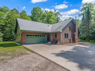 2736 Deerskin Park Rd, Eagle River, WI 54521