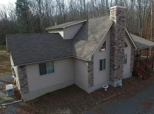 2028 Beaver Run Rd, Pocono Lake, PA 18347