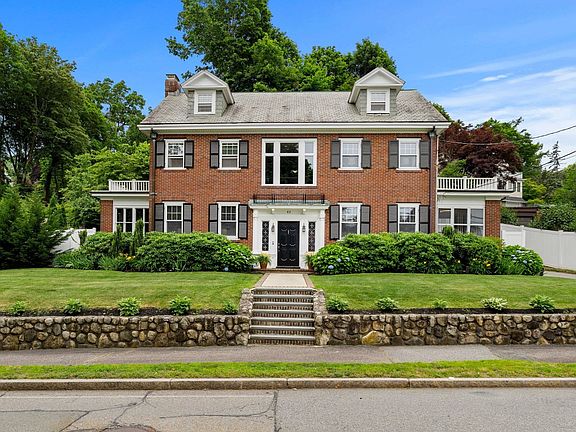 2nd image of 42 Old Mystic St
