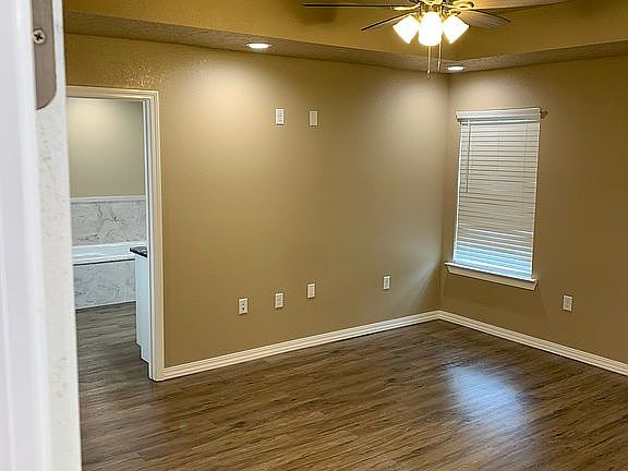 5th image of 108 Blaine Cir