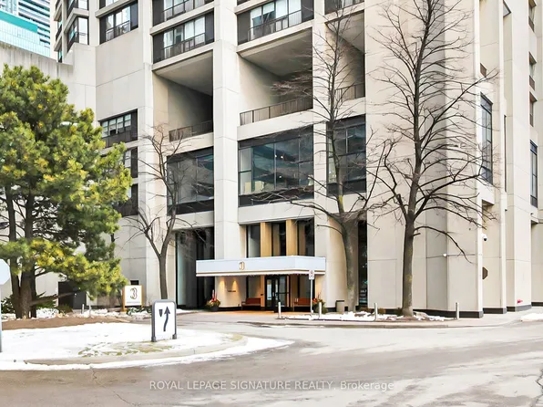 33 Harbour Sq #410/204, Toronto, ON M5J 2G2