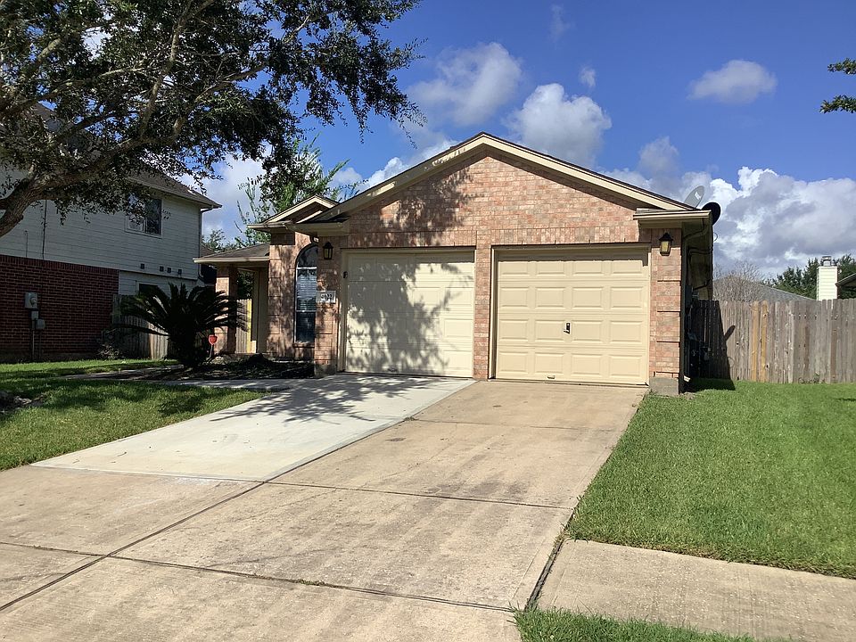 1st image of 4022 Floral Way Ct
