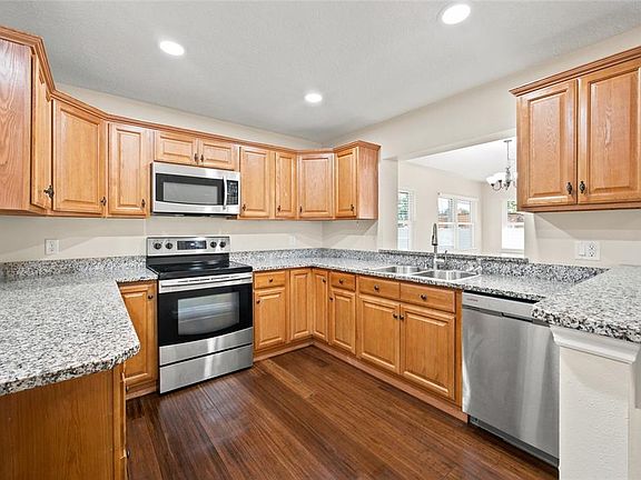 4th image of 21 Oak Ct