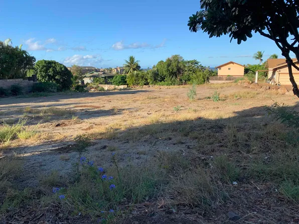 490 Kaiola Pl, Kihei, HI 96753