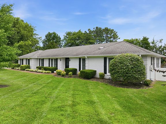 4th image of 2118 Stratford Rd