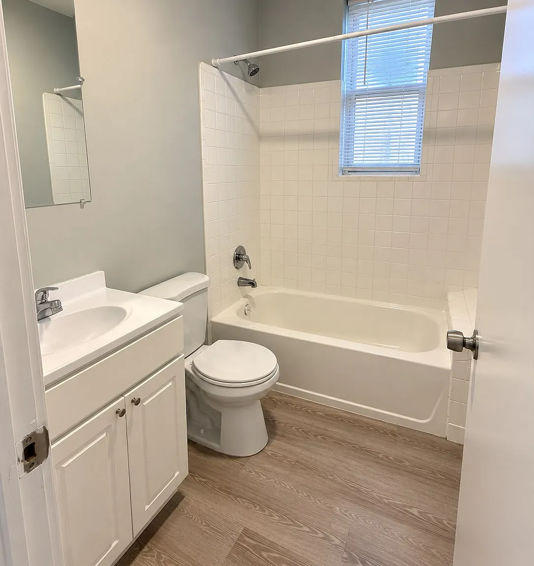 2 bed, $1,800 — Photo 2