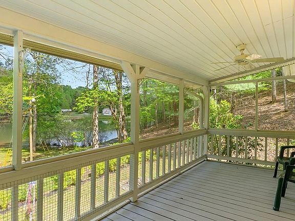 2nd image of 587 Lakeside Cir