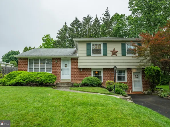 215 Murray Dr, Doylestown, PA 18901