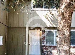 2555 SE Courtney Ave, Portland, OR 97222