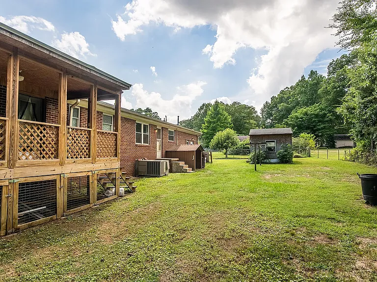 8323 E Mountain Ln — Photo 2