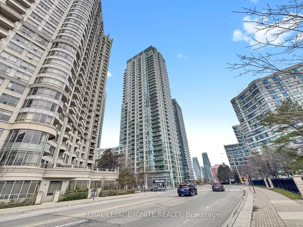 225 Webb Dr, Mississauga, ON