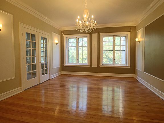 3rd image of 2749 W Sunnyside Ave