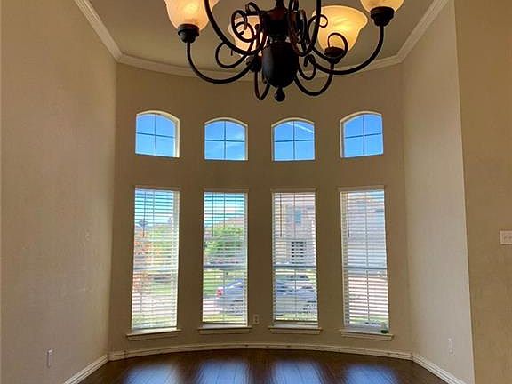 4th image of 2055 Sundown Dr