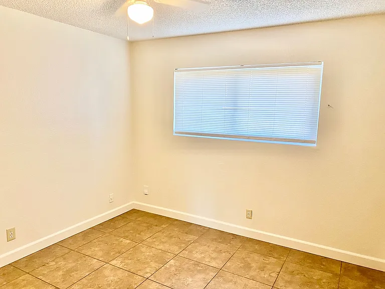 707 N Park Ave — Photo 9