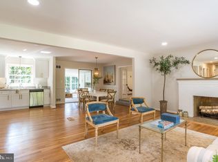 17415 Applewood Ln, Rockville, MD 20855