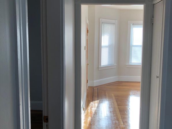 84 8th St