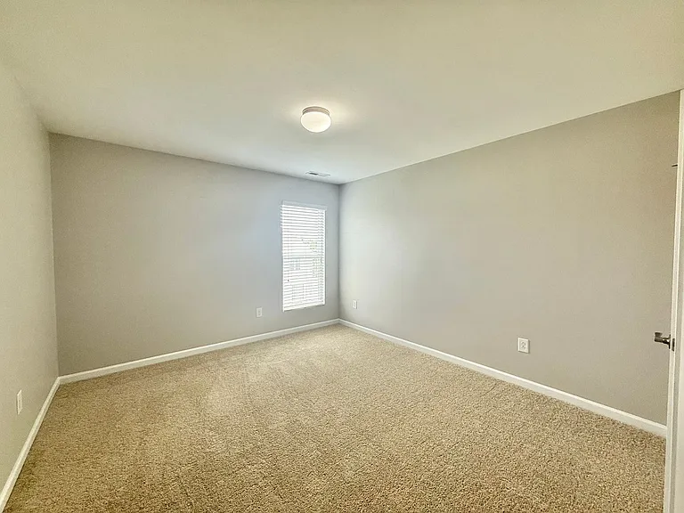 8206 Yaxley Hall Dr — Photo 20